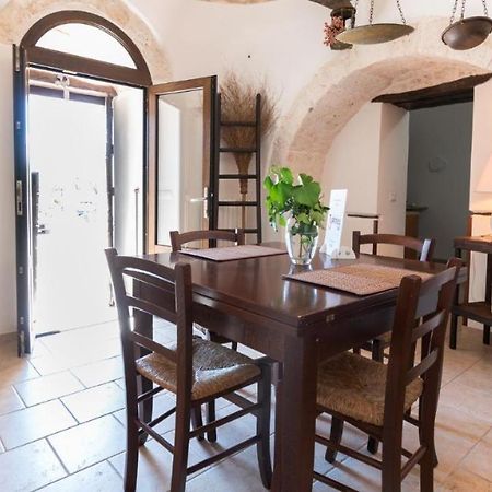 Вилла Trulli Domus Petra Альберобелло Экстерьер фото
