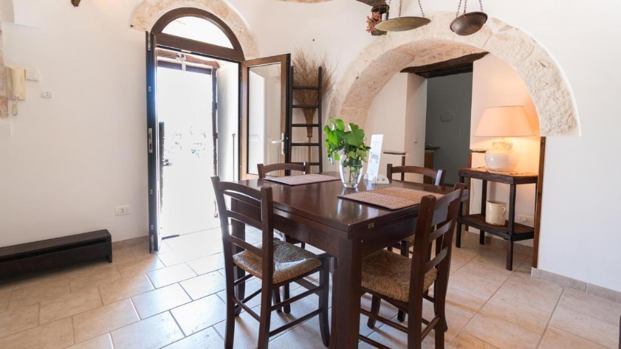 Вилла Trulli Domus Petra Альберобелло Экстерьер фото